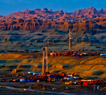 石油百科——美丽的油田克拉玛依