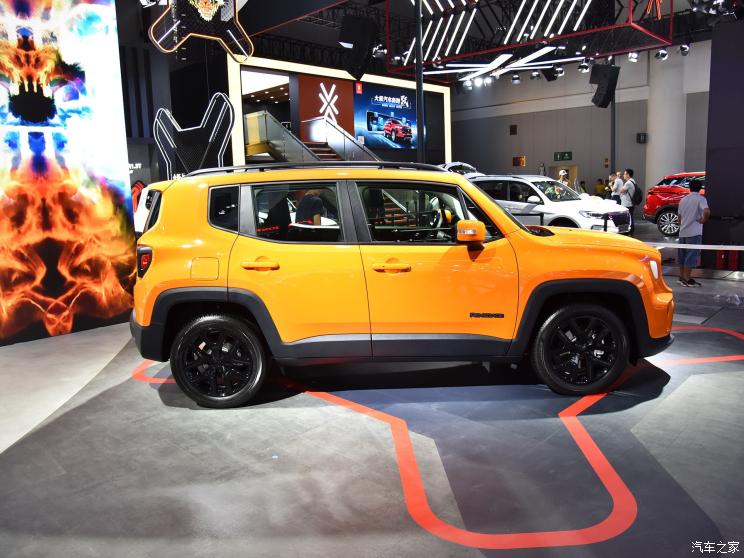 新款jeep自由侠成都车展首发 部分外观更新