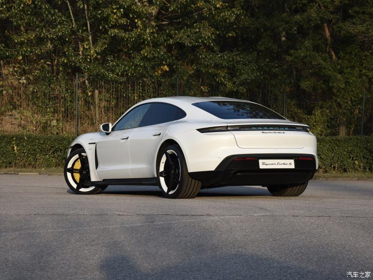 ʱ Taycan 2019 Taycan Turbo S