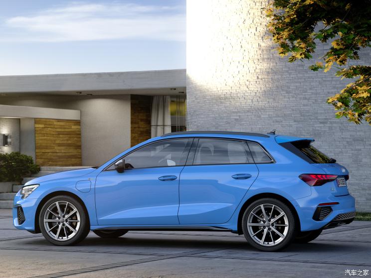 µ() µA3Դ() 2021 Sportback 40 TFSI e